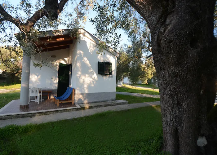 Villaggio Turistico Elea 3*