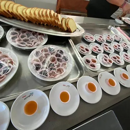Villaggio Turistico Elea 3*