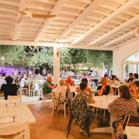 Villaggio Turistico Elea 3*