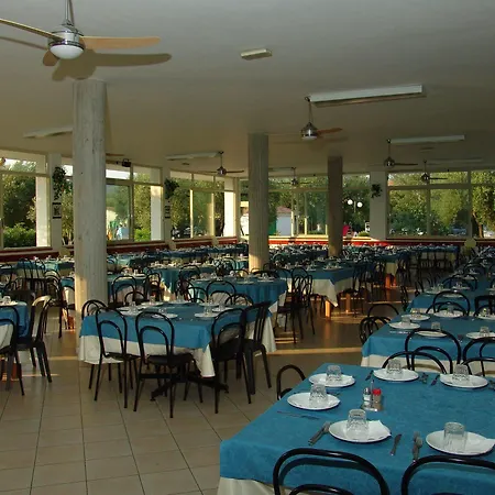 ホリデーパーク Villaggio Turistico Elea 3*